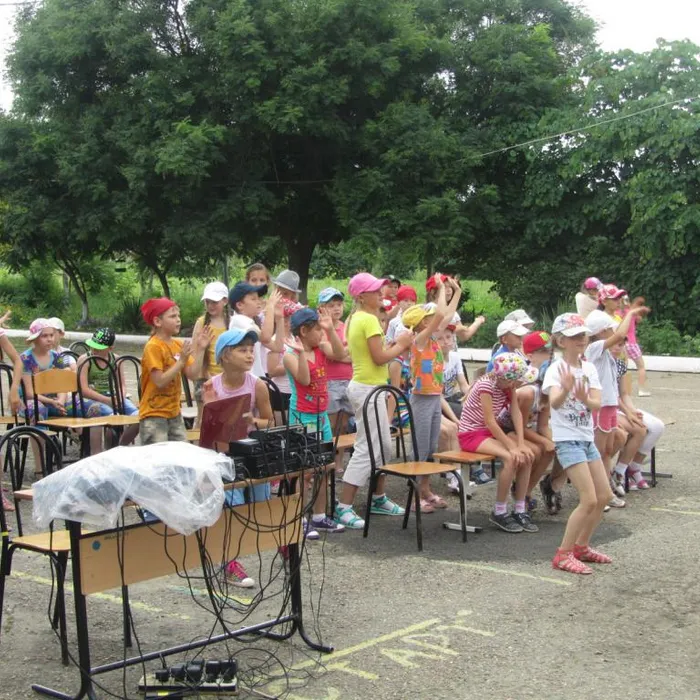 Игровая программа « Наши любимые песни»