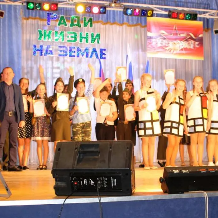 Служить России суждено тебе и мне!