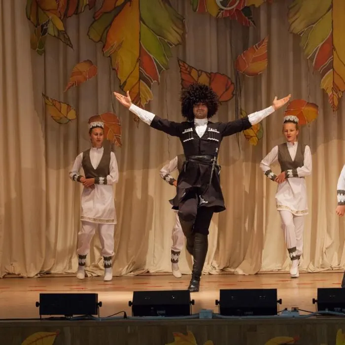 участие в краевом конкурсе исполнительского мастерства «Дебют с мастером»