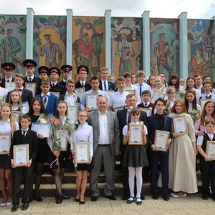 23 мая 2017 года состоялся торжественный прием главой района Алексеем Викторовичем Житловым одаренных учащихся Тимашевского района: победителей и призеров краевых, региональных, международных конкурсов, олимпиад и спортивных соревнований.