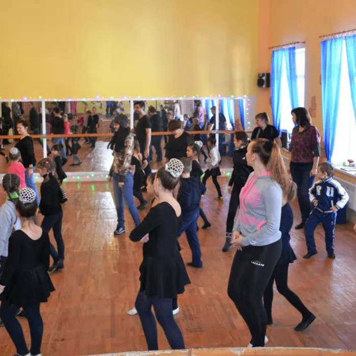 открытое занятие «Путешествие в страну танца» в объединении «Алан»